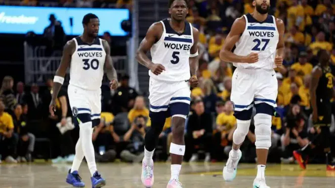 wolves-1024x683